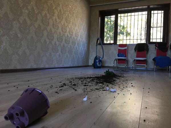 Среди спасенных – двое новорожденных: очевидцы об обрушении здания в Ереване – видео  - Sputnik Армения