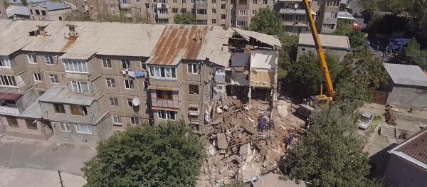 В Ереване в результате взрыва частично обрушился жилой дом. - Sputnik Армения