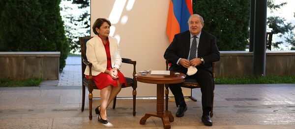 В резиденции президента Армена Саркисяна вручили специальные призы конкурса детских писателей и иллюстраторов (27 августа 2020). Еревaн - Sputnik Արմենիա