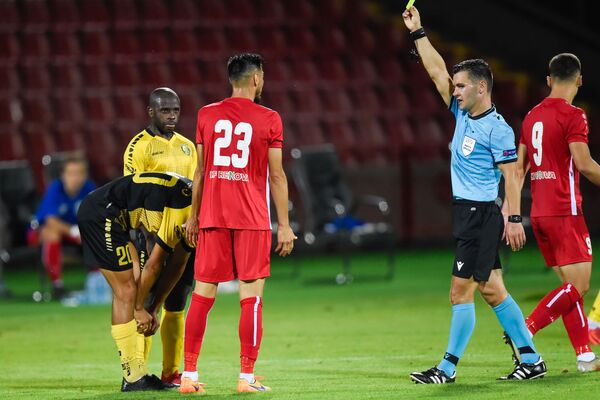 Армянский Алашкерт проиграл в футбольной битве с македонской Реновой - Sputnik Армения