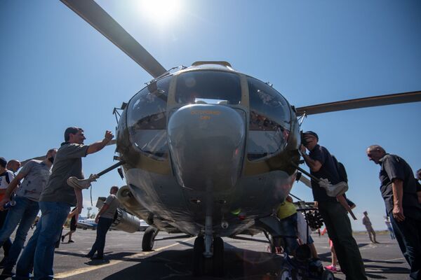 Авиашоу на фоне Арарата: асы с российской базы показали мастерство в небе Армении – видео  - Sputnik Армения