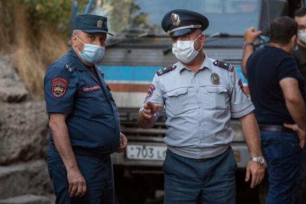 Взорву, но никому не отдам: что вспоминают жители дома на улице Райниса в Ереване Взорву, но никому не отдам: что вспоминают жители дома на улице Райниса в Ереване - Sputnik Армения