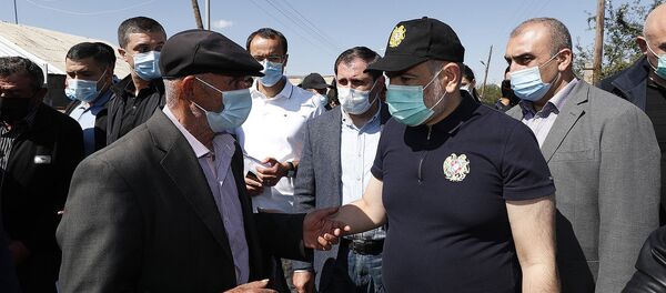 Премьер-министр Никол Пашинян с рабочим визитом в общинах Цхук и Ангехакот (29 августа 2020). Сюник Премьер-министр Никол Пашинян с рабочим визитом в общинах Цхук и Ангехакот (29 августа 2020). Сюник - Sputnik Армения