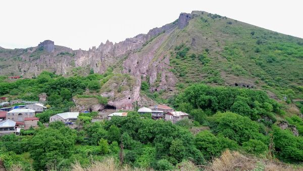 Панорама Гориса - вид на пещерный город - Sputnik Армения