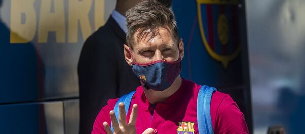 Лионель Месси в защитной маске в отеле (13 августа 2020). Лиссабон Лионель Месси в защитной маске в отеле (13 августа 2020). Лиссабон - Sputnik Армения