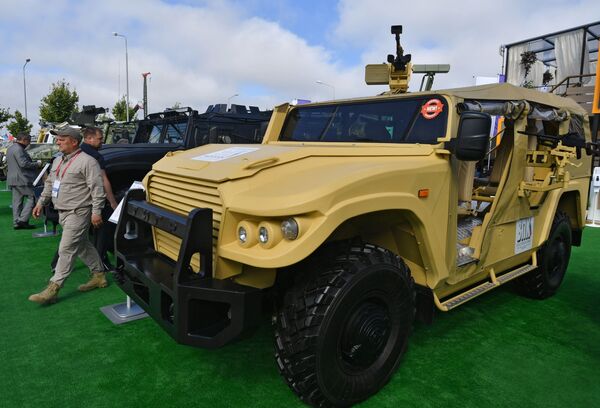 Автомобиль СБМ ВПК-233136 тигр в исполнении Багги на выставке вооружений Международного военно-технического форума (МВТФ) Армия-2020 в военно-патриотическом парке Патриот - Sputnik Армения
