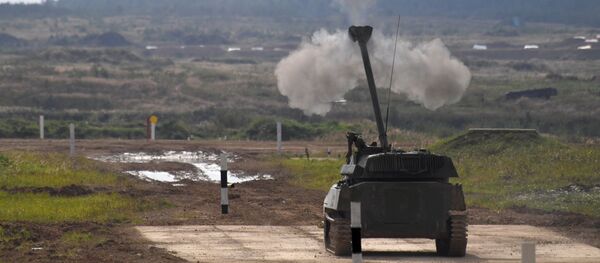 Самоходное артиллерийское орудие 2С34 Хоста во время динамического показа вооружений Самоходное артиллерийское орудие 2С34 Хоста во время динамического показа вооружений - Sputnik Արմենիա