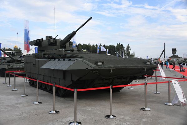 БМП Т-15 на форуме Армия-2020 - Sputnik Армения
