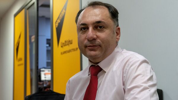 Эксперт в области образования Атом Мхитарян - Sputnik Армения
