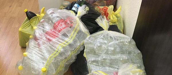 Обнаруженные бутылки с самогоном в Армавире (1 сентября 2020). Армавир - Sputnik Արմենիա