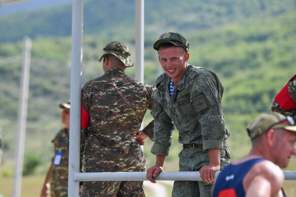 Российские военные победили в международном конкурсе Воин мира АРМИ-2020 в Армении - Sputnik Армения