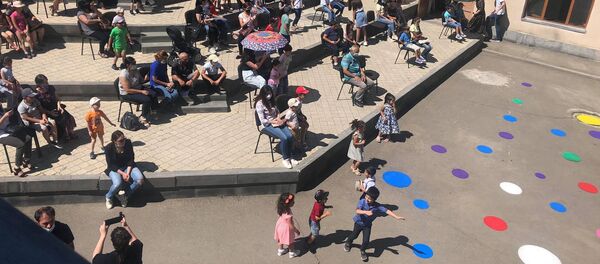 Шоу-представление на открытом воздухе театра имени Ачемяна (1 сентября 2020). Гюмри - Sputnik Արմենիա