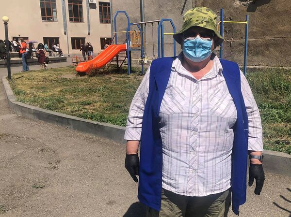 Աճեմյանցիները 6 ամիս անց «պարտքը» տվեցին երեխաներին. բացօթյա ներկայացում Գյումրիում - Sputnik Արմենիա