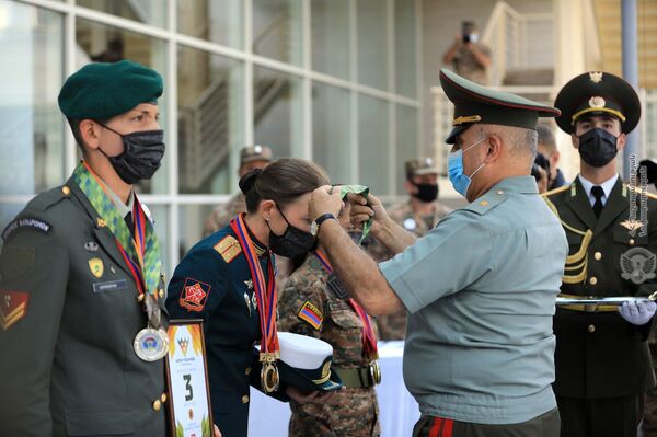 Տոնոյանը շնորհավորել է ՌԴ թիմին. ամփոփվել են «Խաղաղության մարտիկ» մրցույթի արդյունքները Տոնոյանը շնորհավորել է ՌԴ թիմին. ամփոփվել են «Խաղաղության մարտիկ» մրցույթի արդյունքները - Sputnik Արմենիա