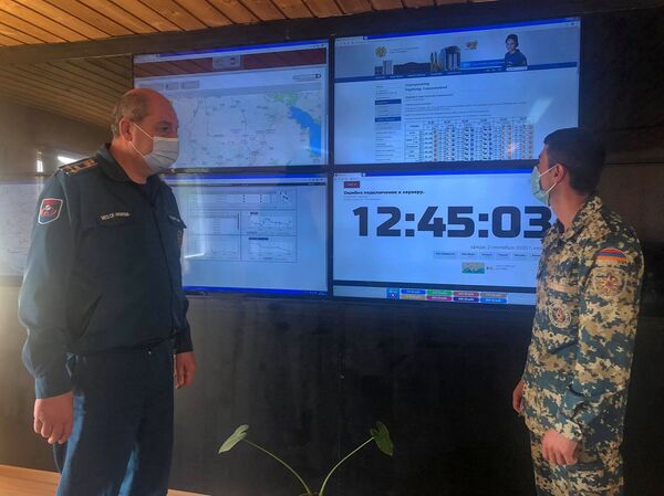 Հրշեջի գործը երակներում, կամ ինչու են փրկարարներին Գյումրիում «գիժ» կոչում Հրշեջի գործը երակներում, կամ ինչու են փրկարարներին Գյումրիում «գիժ» կոչում - Sputnik Արմենիա