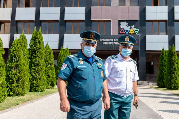 Կրակի դեմ կռիվ տվողները. ինչպես երկու ընկեր որոշեցին հրշեջ–փրկարար դառնալ Կրակի դեմ կռիվ տվողները. ինչպես երկու ընկեր որոշեցին հրշեջ–փրկարար դառնալ - Sputnik Արմենիա