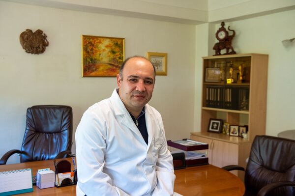 Հայաստանում նա երբեք աշխատավարձ չի ստացել. ինչ են պատմում Հրայր Հովակիմյանի մասին - Sputnik Արմենիա