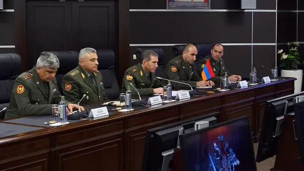 Встреча начальников Генштабов Вооруженных Сил Армении и России Оника Гаспаряна и Валерия Герасимова (5 сентября 2020). Московская область - Sputnik Армения