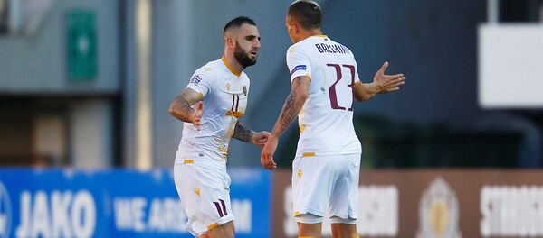 Нападающие сборной Армении по футболу Тигран Барсегян и Норберто Бриаско-Балекян празднуют забитый гол в первом матче Лиги Наций УЕФА против сборной Северной Македонии (5 сентября 2020). Скопье Нападающие сборной Армении по футболу Тигран Барсегян и Норберто Бриаско-Балекян празднуют забитый гол в первом матче Лиги Наций УЕФА против сборной Северной Македонии (5 сентября 2020). Скопье - Sputnik Армения