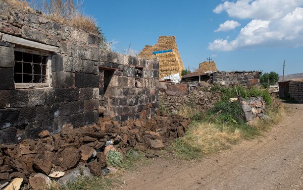 Подсобное хозяйство в селе Джрадзор в Ширакской области - Sputnik Армения