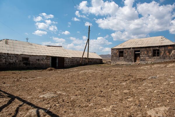 Накануне потопа, или Почему в армянском селе Джрадзор случился брачный бум - Sputnik Армения