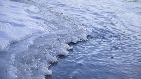Лед на реке, архивное фото - Sputnik Армения