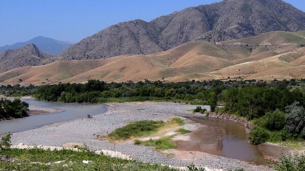 Река Аракс с границами между Карабахом, Ираном и Азербайджаном - Sputnik Армения