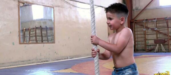 Դյուցազնավեպի Դավթի անունը կրող տղան մերօրյա Դյուցազնագրքի հերոս է - Sputnik Արմենիա