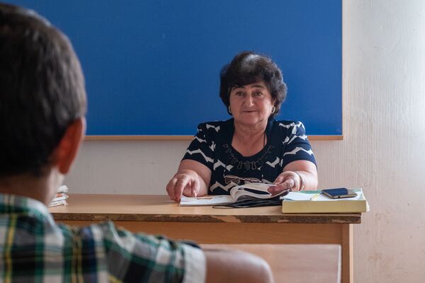 Երբ դասընկեր ունենալը երազանք է. Շաղիկում ուսումնական տարին մեկ աշակերտով կսկսեն Երբ դասընկեր ունենալը երազանք է. Շաղիկում ուսումնական տարին մեկ աշակերտով կսկսեն - Sputnik Արմենիա