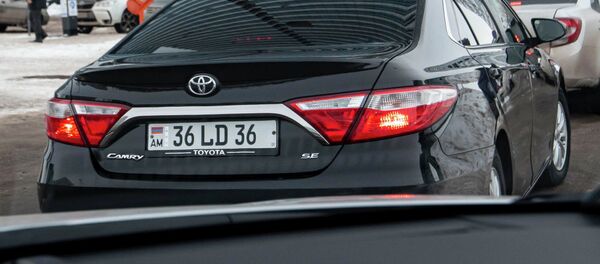 Автомобиль с армянскими номерами Автомобиль с армянскими номерами - Sputnik Արմենիա