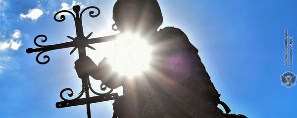 Армянский военнослужащий на боевой позиции - Sputnik Արմենիա