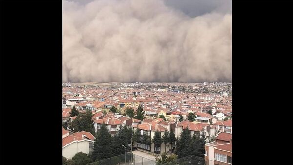 Песчаная буря в Анкаре в Турции - Sputnik Армения