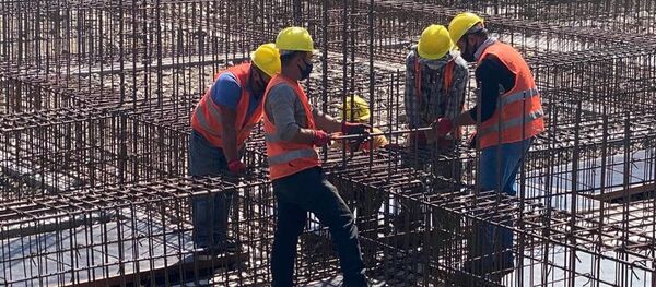 Арсен Торосян ознакомился со строительными работами медицинского центра (10 сентября 2020). Мартуни - Sputnik Արմենիա