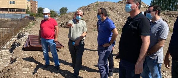 Арсен Торосян ознакомился со строительными работами медицинского центра (10 сентября 2020). Мартуни - Sputnik Արմենիա