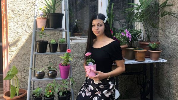 Основательница цветочного бизнеса, 17-летняя Ани Барсегян из Гюмри - Sputnik Արմենիա