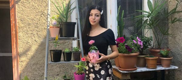 Основательница цветочного бизнеса, 17-летняя Ани Барсегян из Гюмри Основательница цветочного бизнеса, 17-летняя Ани Барсегян из Гюмри - Sputnik Армения