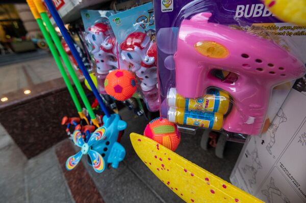 Հարկեր փուչիկներից և լարովի շնիկներից. որոշել են փողոցային առևտուրն էլ հարկային դաշտ բերել Հարկեր փուչիկներից և լարովի շնիկներից. որոշել են փողոցային առևտուրն էլ հարկային դաշտ բերել - Sputnik Արմենիա