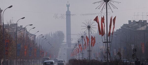Обелиск 50 лет Советской Армении (сейчас Возрождённая Армения) на проспекте Азатутяна в Ереване (1970-е гг) - Sputnik Արմենիա