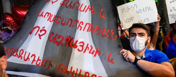 Шествие молодежного крыла АРФ Дашнакцутюн с требованием отставки министра ОНКС Араика Арутюняна (16 сентября 2020). Еревaн - Sputnik Արմենիա