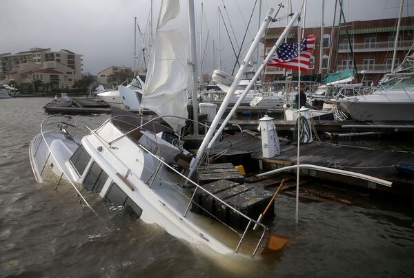 Яхты во время урагана Салли во Флориде (16 сентября 2020). - Sputnik Армения