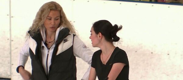 Фигуристка Е.Медведева вернулась к тренеру Э.Тутберидзе, с которой начинала свой звездный путь. - Sputnik Армения