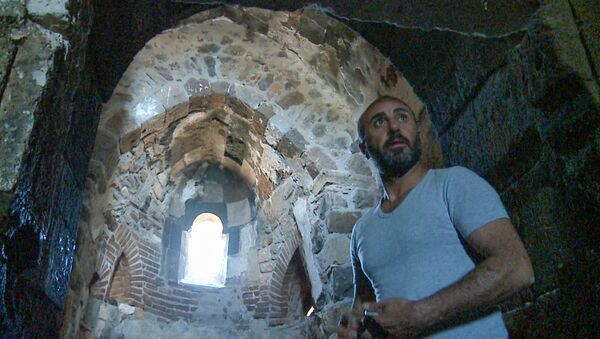Фердин из Баязета в церкви Сурб Хач на острове Ахтамар - Sputnik Армения