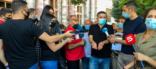 Акция протеста работников торговли и импортеров у дома правительства (18 сентября 2020). Еревaн Акция протеста работников торговли и импортеров у дома правительства (18 сентября 2020). Еревaн - Sputnik Армения