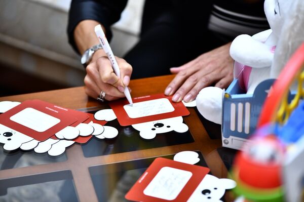 Ինչու՞ վարչապետի տիկինն անձամբ չի հանձնել նվերները արյունաբանականում բուժվող փոքրիկներին - Sputnik Արմենիա