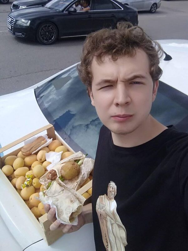 Ну и ну! Еврей играет на дудуке и выучил армянский язык раньше иврита - Sputnik Армения