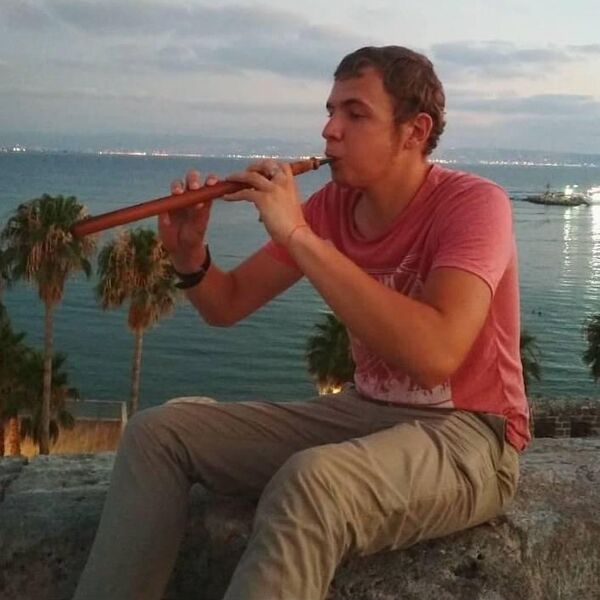 Ну и ну! Еврей играет на дудуке и выучил армянский язык раньше иврита - Sputnik Армения