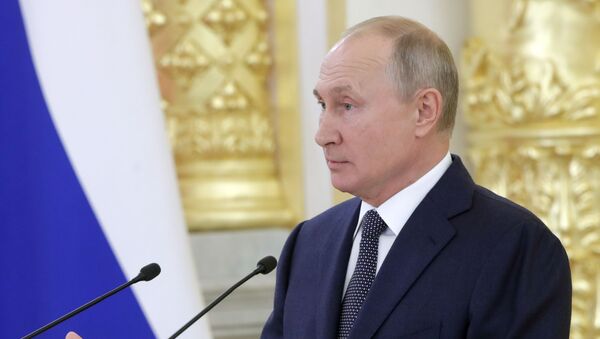 Президент РФ В. Путин выступил перед членами Совета Федерации РФ - Sputnik Армения