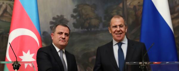 Главы МИД России и Азербайджана Сергей Лавров и Джейхун Байрамов на пресс-конференции по итогам встреч (26 августа 2020). Москвa Главы МИД России и Азербайджана Сергей Лавров и Джейхун Байрамов на пресс-конференции по итогам встреч (26 августа 2020). Москвa - Sputnik Արմենիա