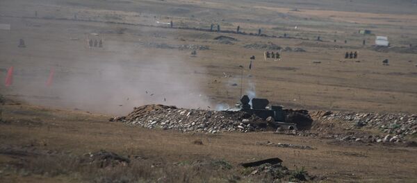 Армянские и российские военнослужащие разыгрывают боевые тактические действия в рамках стратегического командно-штабного учения «Кавказ-2020» на высокогорном полигоне «Алагяз» в Армении (24 сентября 2020). Армянские и российские военнослужащие разыгрывают боевые тактические действия в рамках стратегического командно-штабного учения «Кавказ-2020» на высокогорном полигоне «Алагяз» в Армении (24 сентября 2020). - Sputnik Արմենիա