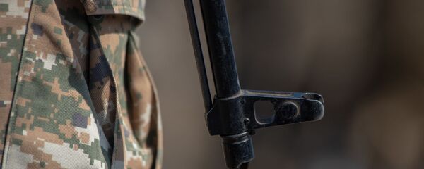 Армянские и российские военнослужащие разыгрывают боевые тактические действия в рамках стратегического командно-штабного учения «Кавказ-2020» на высокогорном полигоне «Алагяз» в Армении (24 сентября 2020). - Sputnik Արմենիա